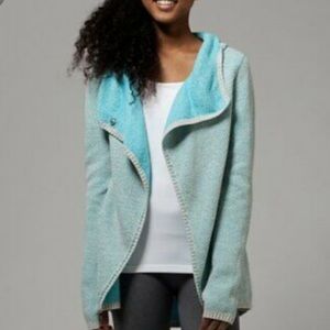 Ivivva by Lululemon Turquoise and Grey Sweater 12